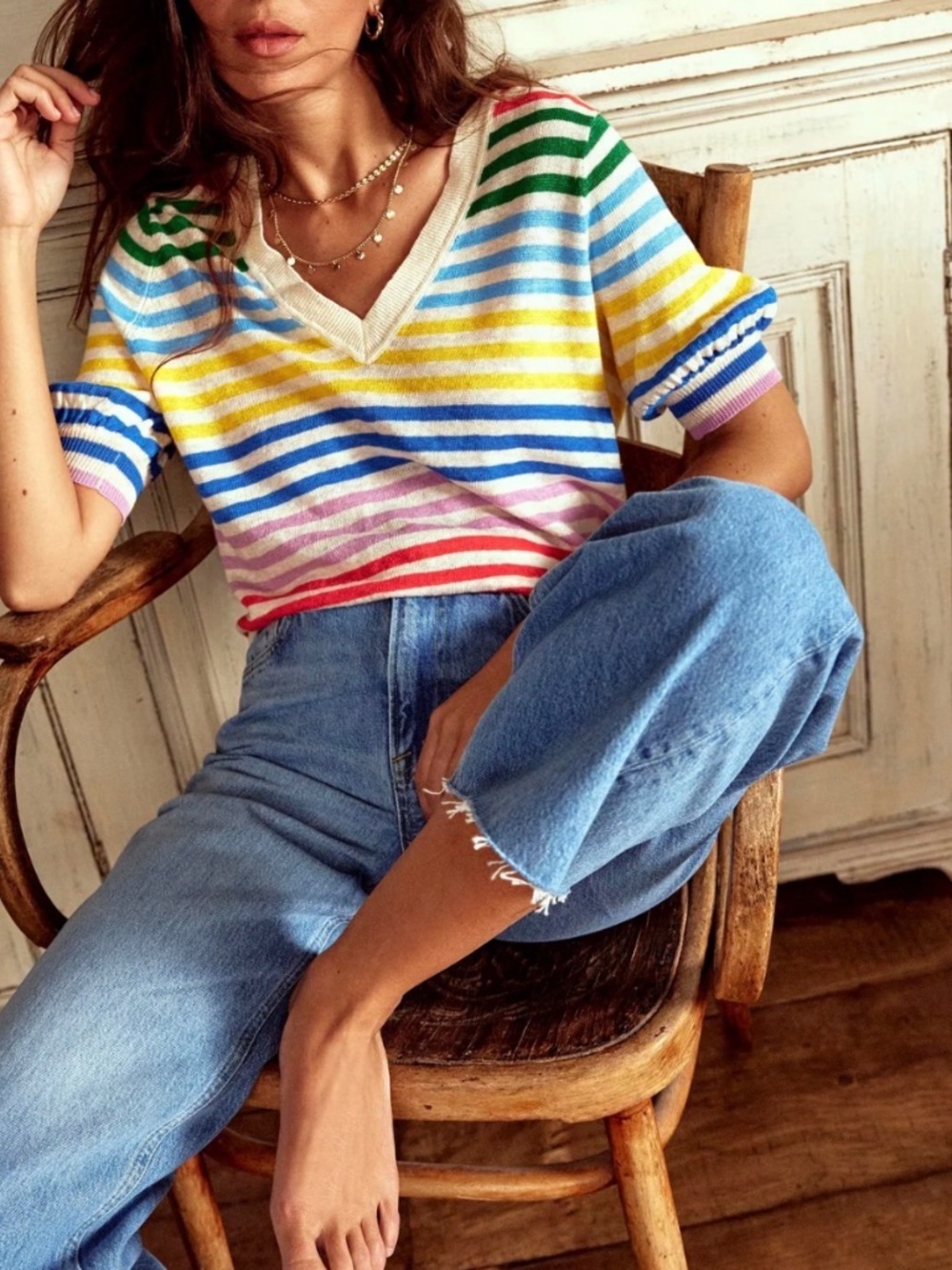 Biden: Liv V-Neck Linen T-Shirt